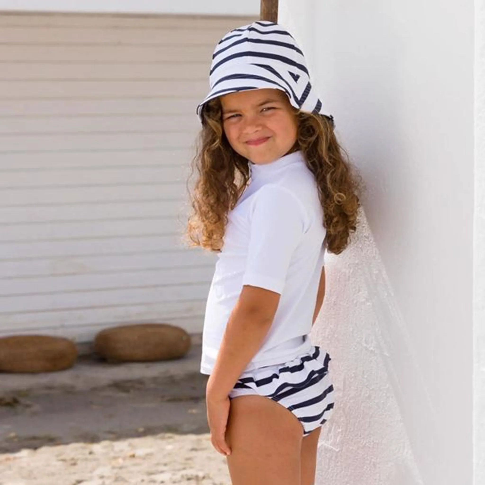 Petit Crabe White Max UV Shirt